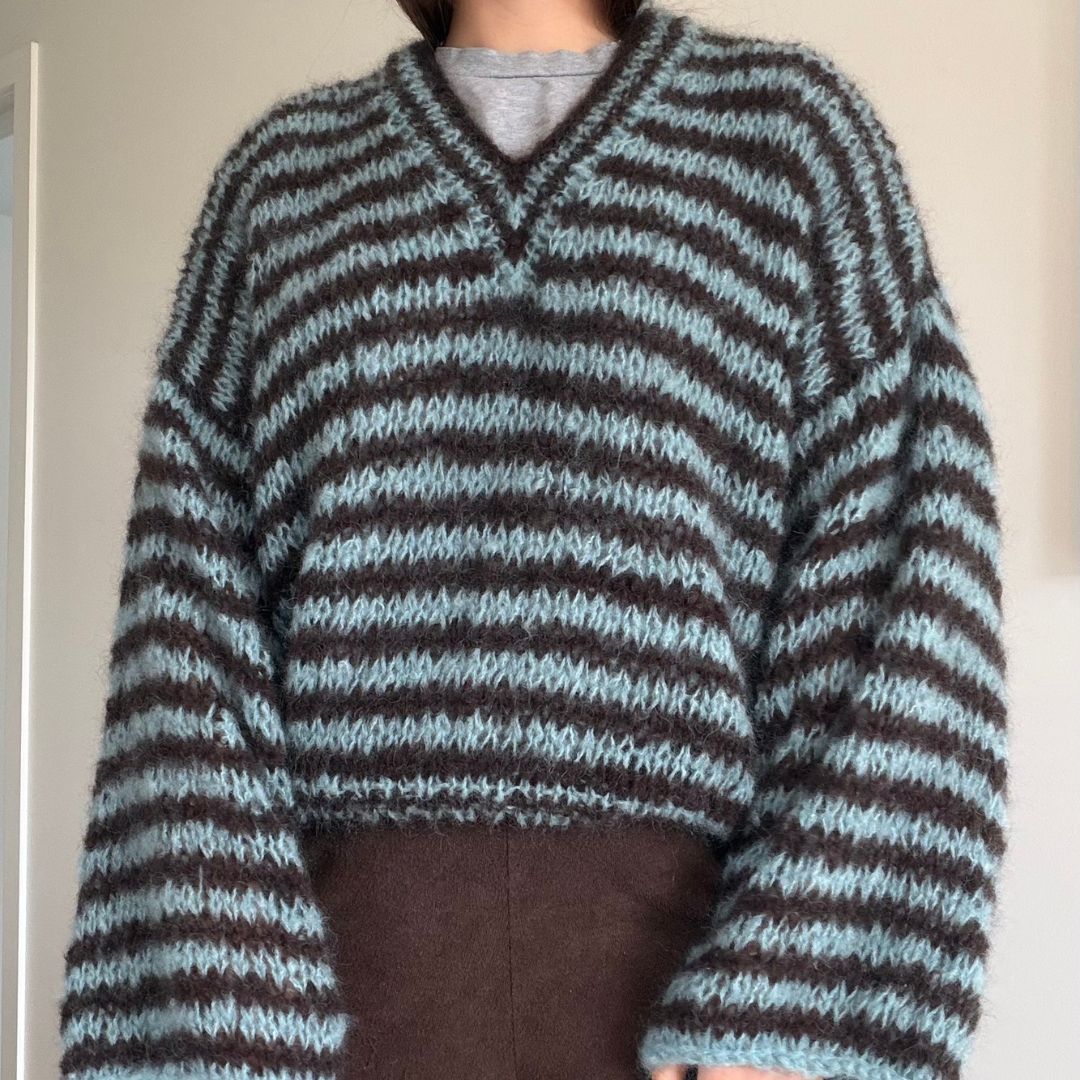 Jumbo V-Neck Sweater Pattern