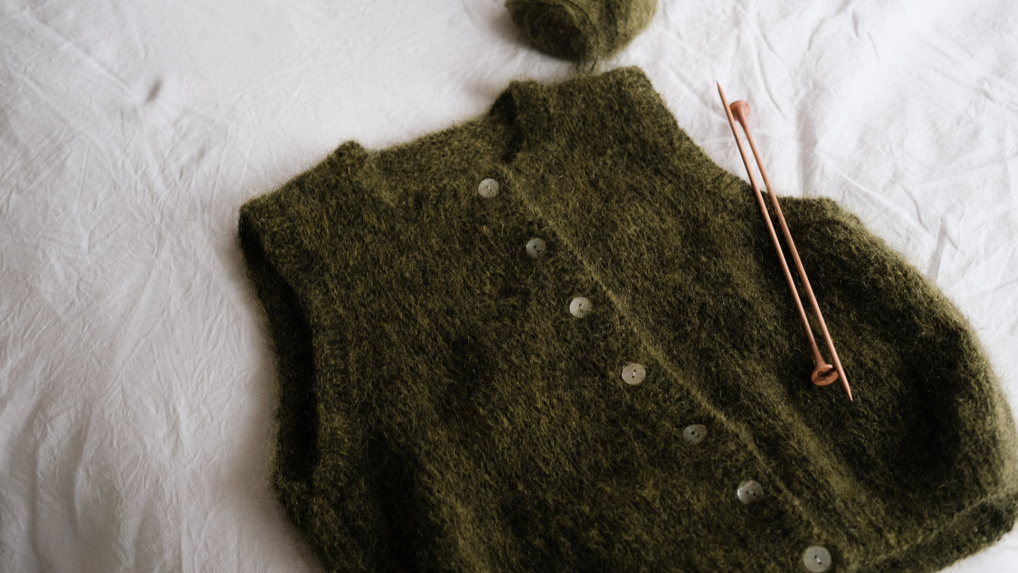 Button-up Vest Knitting Pattern