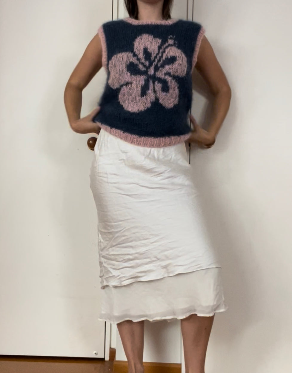 Hibiscus Vest Knitting Kit